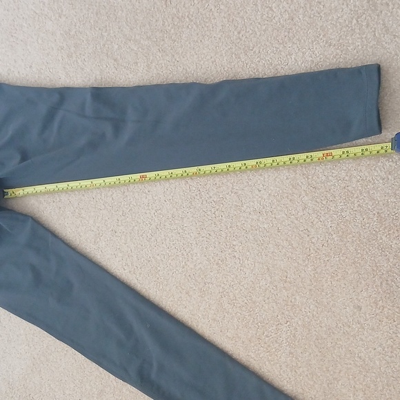 🆕️Athleta Metro High Waist Legging with 4 pockets in Gray Sz S.  FL - Picture 6 of 10